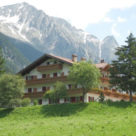 Kuehlerhof Aparthotel Anterselva di Mezzo Exterior foto